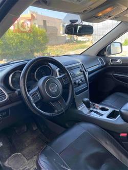 جیپ گراند شیرۆکی